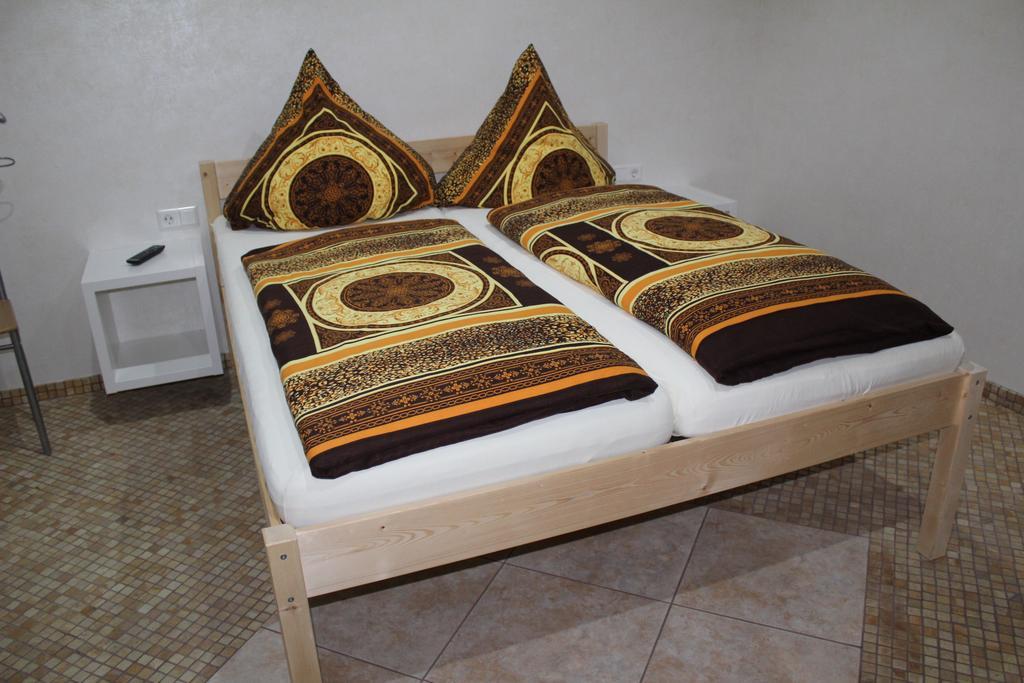 Gaestehaus Mama Руст Екстериор снимка